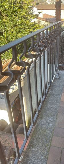 Ringhiere artigianali, prodotte a mano in fucina